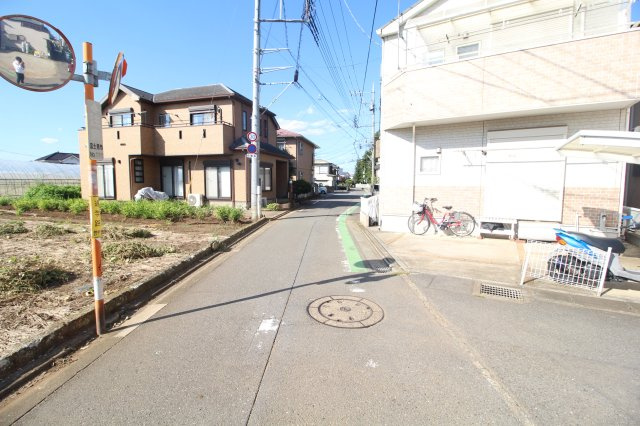 富士見市渡戸3丁目　建築条件なし売地　東武東上線『ふじみ野駅』徒歩20分　の前面道路含む現地写真