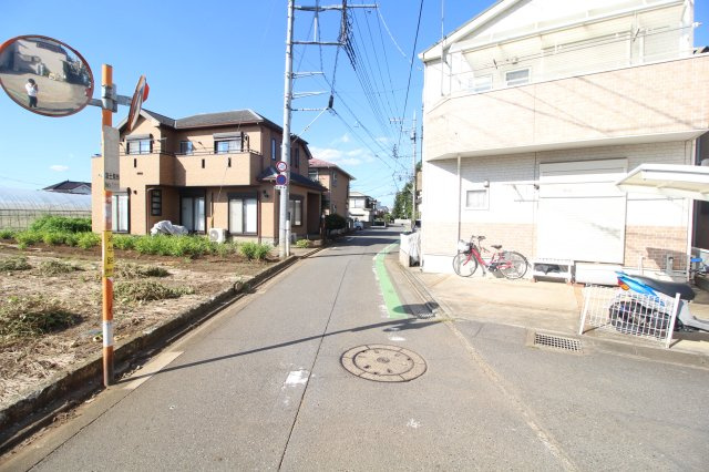 富士見市渡戸3丁目　建築条件なし売地　東武東上線『ふじみ野駅』徒歩20分　の前面道路含む現地写真