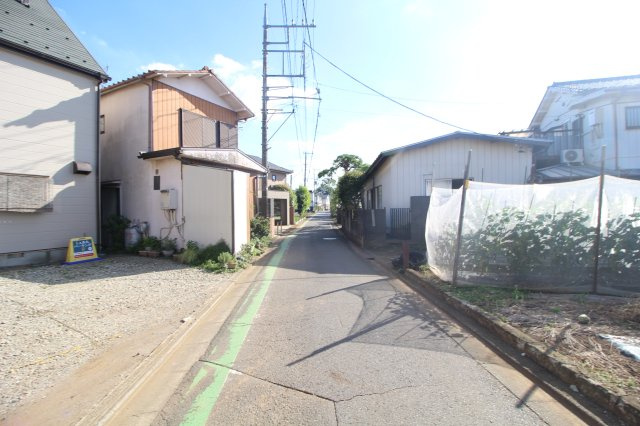 富士見市渡戸3丁目　建築条件なし売地　東武東上線『ふじみ野駅』徒歩20分　の前面道路含む現地写真