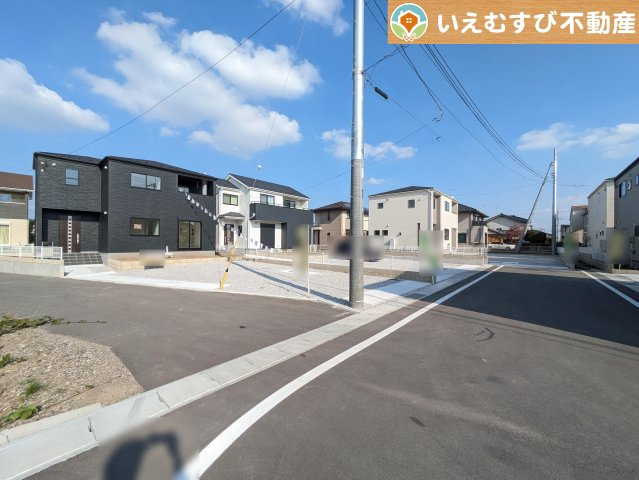 Livele Garden.S　太田第7岩瀬川町の前面道路含む現地写真|充分な広さの前面道路
間口が広くお車の出し入れも問題なく行えるスペースが確保されています♪