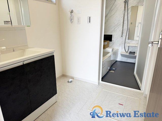 新築戸建　高座郡寒川町岡田7丁目　の独立洗面台