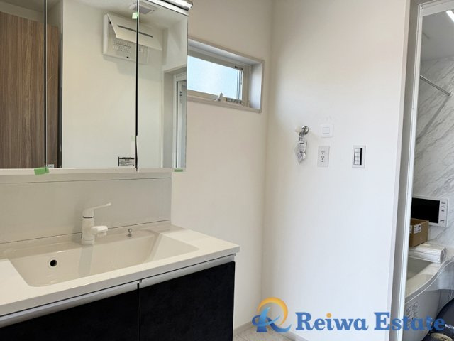 新築戸建　高座郡寒川町岡田7丁目　の独立洗面台