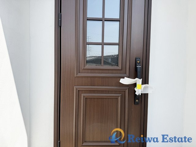 新築戸建　高座郡寒川町岡田7丁目　の玄関