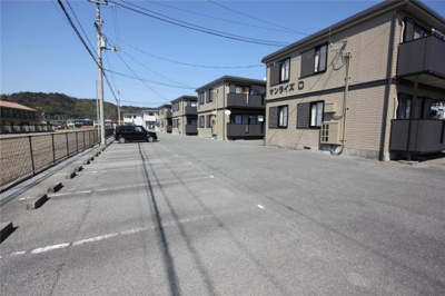 【駐車場】 | サンライズ