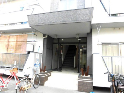 【エントランス】 | ニュー豊里 | 外観にマッチしたエントランスです