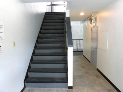 【その他共用部分】 | ニュー豊里 | 共用階段です