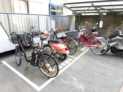 【その他共用部分】 | ニュー豊里 | 敷地内駐輪場です