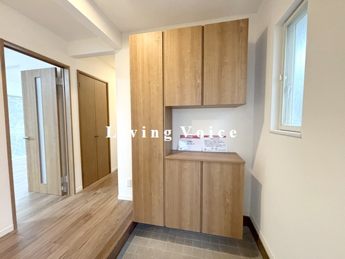 【玄関】 | 【仲介手数料０円】厚木市森の里5丁目　中古一戸建て | 厚木市森の里5丁目　中古一戸建て