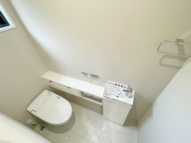 廿日市市阿品3丁目　新築一戸建て(全2棟)のトイレ