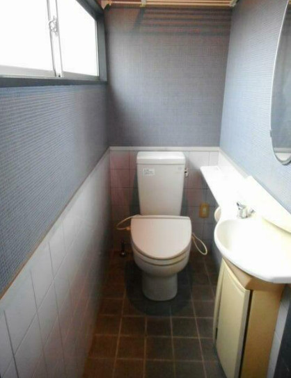 近江八幡市西庄町の店舗のトイレ|トイレです