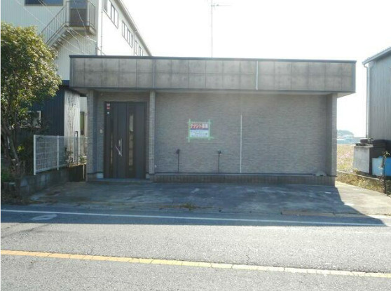 近江八幡市西庄町の店舗