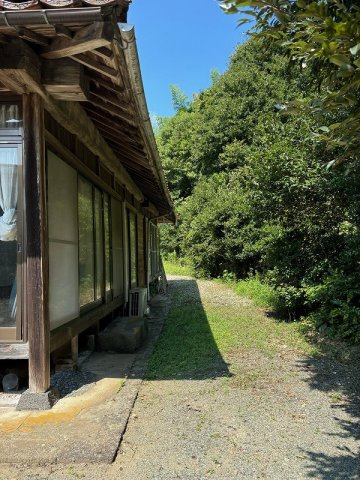 【庭】 | 八幡町古民家