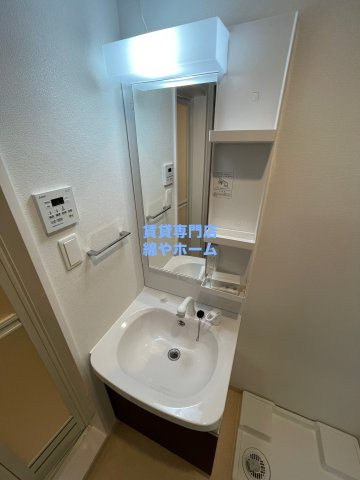 エルグランド住之江の独立洗面台|使いやすい独立洗面台です