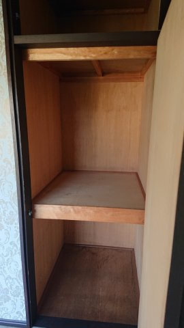 粟田口鳥居町戸建の収納|こちらは洋室の収納です