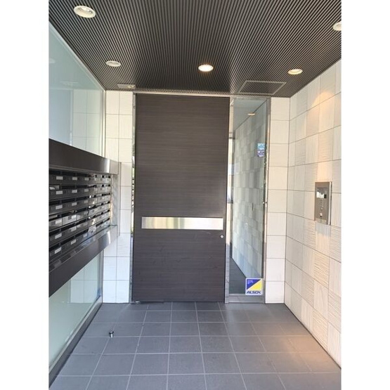 【エントランス】