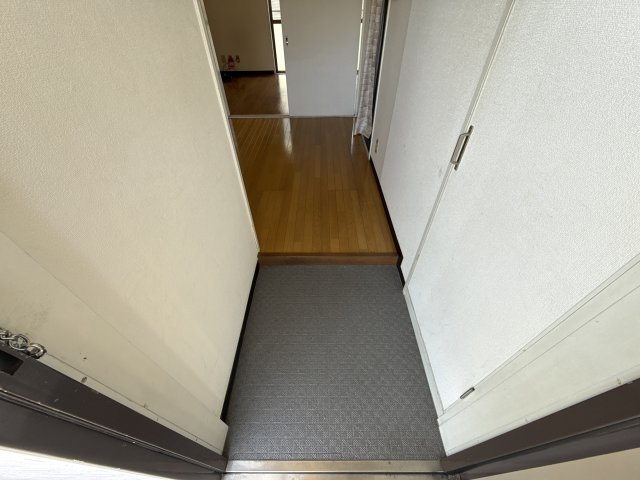 ベル新在家の玄関
