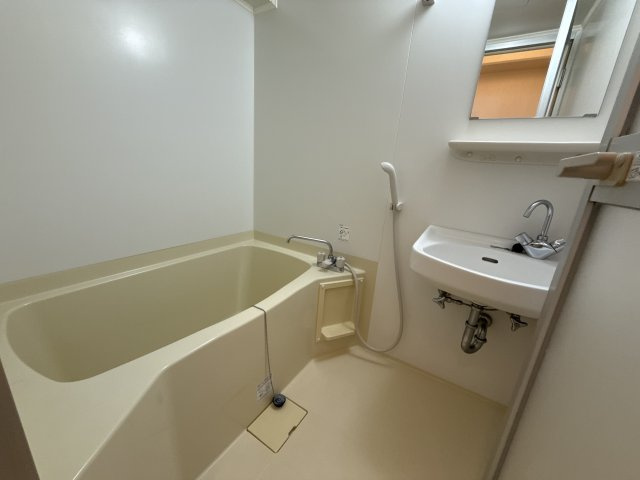 ベル新在家の浴室
