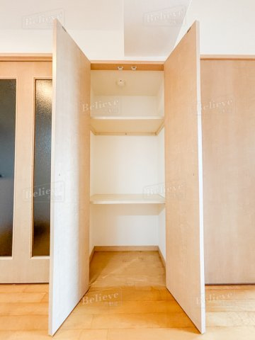 ロイヤルタワー花畑駅前の内装