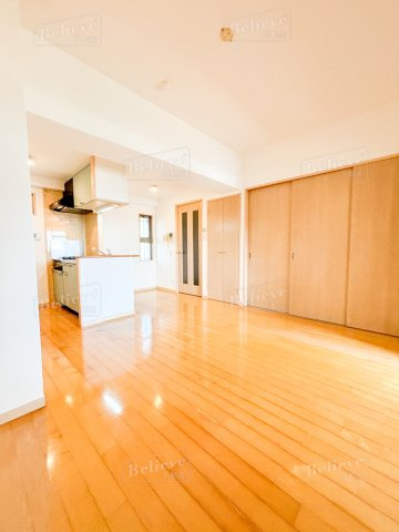 ロイヤルタワー花畑駅前の内装