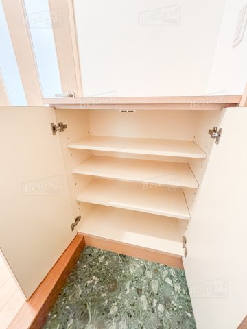 ロイヤルタワー花畑駅前の内装