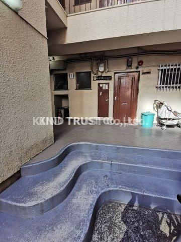 商業豊崎マンションのエントランス|清潔なエントランスです