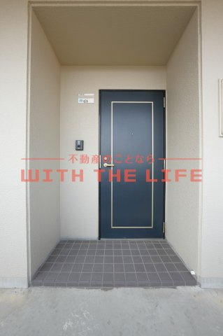 ステラコート弐番館【キャッシュバック対象物件】の玄関|落ち着いた玄関です