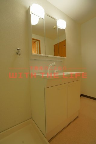 ステラコート弐番館【キャッシュバック対象物件】の独立洗面台|独立洗面台あり、毎朝おしゃれに忙しい女性の方におすすめです