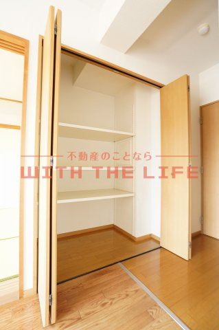 ステラコート弐番館【キャッシュバック対象物件】の収納|大きなものも収納できそうです