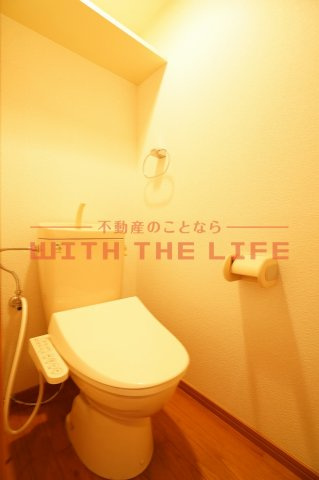 ステラコート弐番館【キャッシュバック対象物件】のトイレ|ゆったりとした空間のトイレです