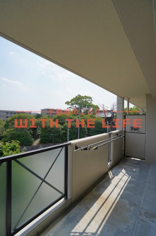 ステラコート弐番館【キャッシュバック対象物件】のバルコニー|バルコニー付きです