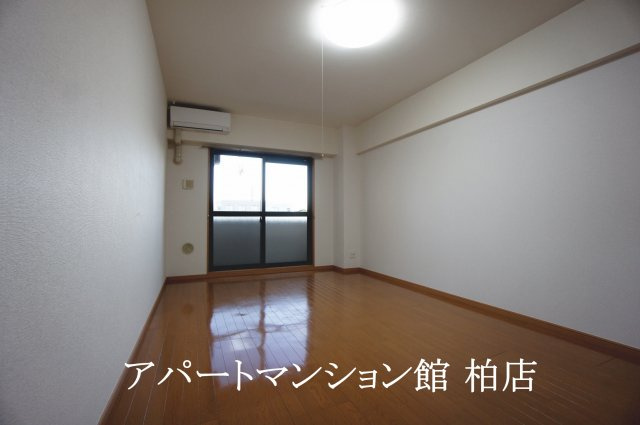 プティネージュの居間・リビング|※別号室参考写真です