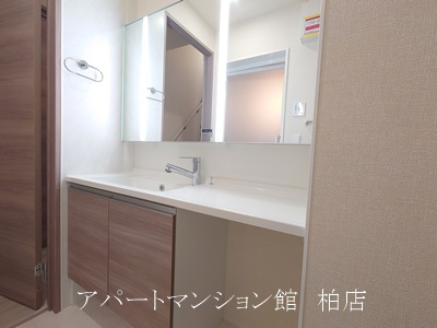ルミエールの独立洗面台