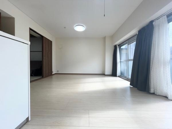 【居間・リビング】 | 枚方ハイツ　7号棟