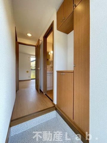 ヴィラエスポワールの玄関