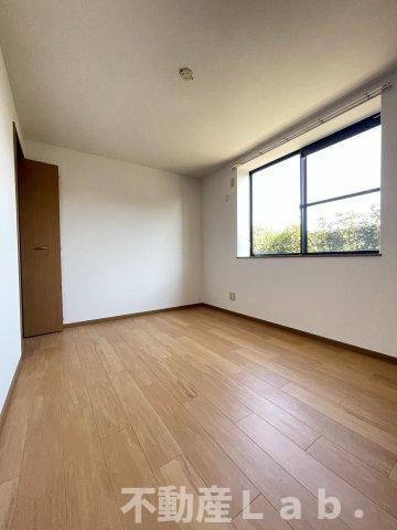 ヴィラエスポワールの洋室