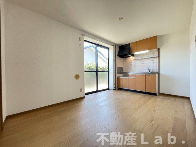 ヴィラエスポワールの居間・リビング