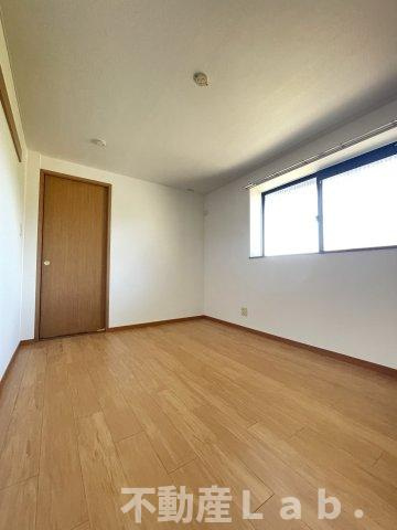 ヴィラエスポワールの洋室