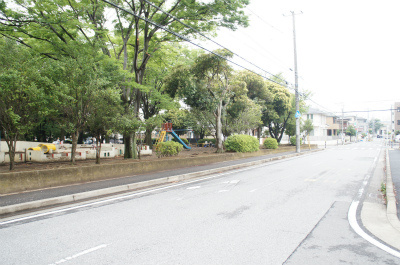 リブリ・ノアの駐車場