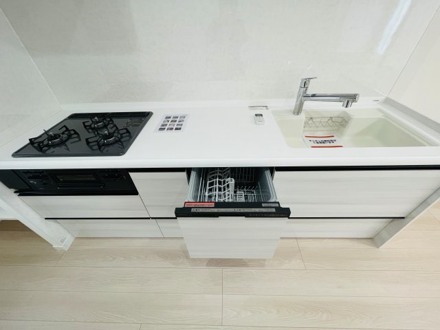 グリーンパーク西八王子【仲介手数料無料】　八王子市追分町17-4　中古マンションのキッチン|食洗機付き。嬉しい設備が備わっています。～仲介手数料無料☆八王子ひなた不動産～グリーンパーク西八王子