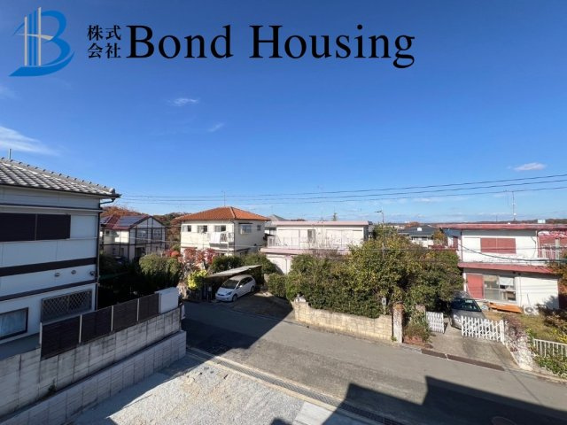 敷地建物共に広々・お車４台以上駐車可・桜が丘西町　全１棟の展望