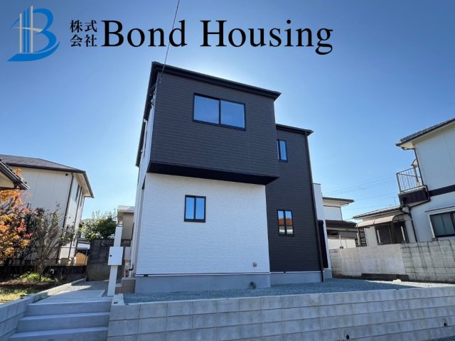 敷地建物共に広々・お車４台以上駐車可・桜が丘西町　全１棟の外観