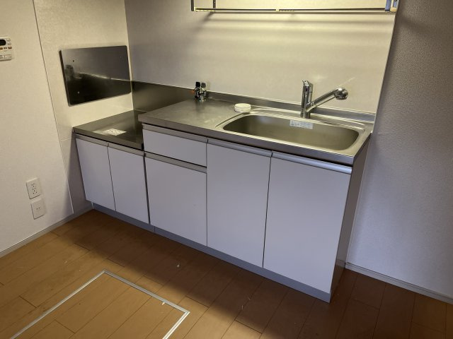 ホワイトローズのキッチン