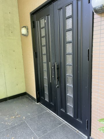 吉藤5丁目戸建の玄関