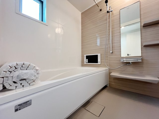 『八王子市新築戸建て』八王子市絹ケ丘2-49‐11【仲介手数料無料】　５期の浴室|大型浴室TVがついているバスルームです。～仲介手数料無料☆八王子ひなた不動産～八王子市絹ケ丘　新築戸建て