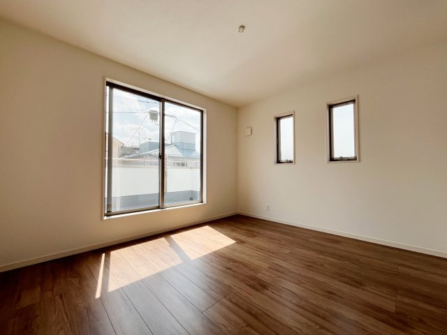 『八王子市新築戸建て』八王子市絹ケ丘2-49‐11【仲介手数料無料】　５期の洋室|～仲介手数料無料☆八王子ひなた不動産～八王子市絹ケ丘　新築戸建て