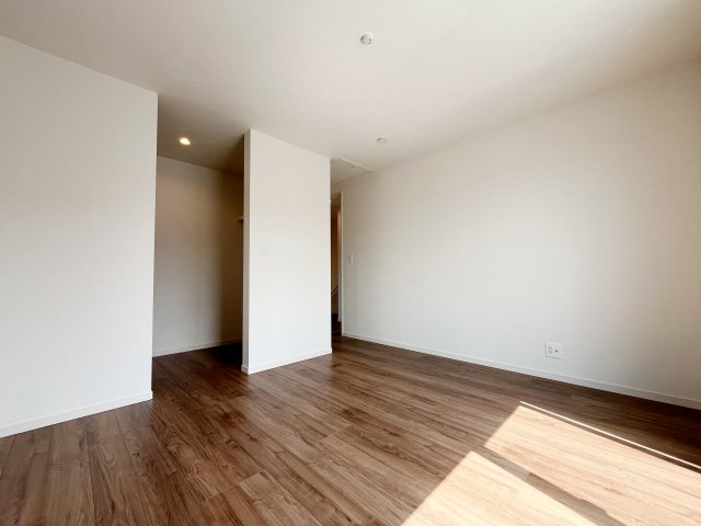 『八王子市新築戸建て』八王子市絹ケ丘2-49‐11【仲介手数料無料】　５期の洋室|～仲介手数料無料☆八王子ひなた不動産～八王子市絹ケ丘　新築戸建て