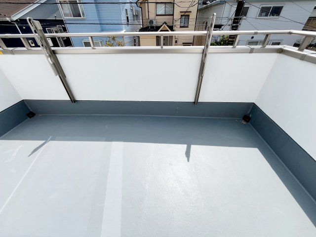 『八王子市新築戸建て』八王子市絹ケ丘2-49‐11【仲介手数料無料】　５期のバルコニー|南東向きで明るいバルコニーです。～仲介手数料無料☆八王子ひなた不動産～八王子市絹ケ丘　新築戸建て