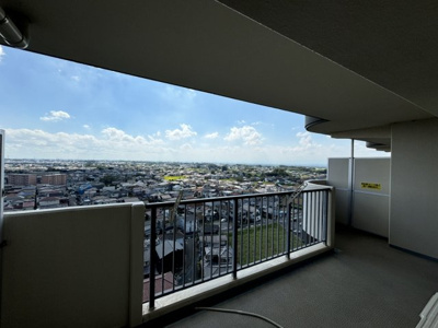 【バルコニー】 | メゾンドール鴻巣～最上階のお部屋です～