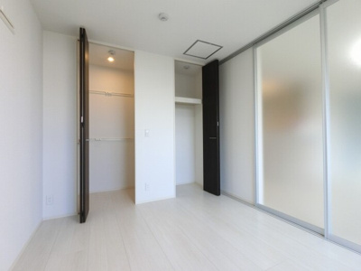 【洋室】 | セジュールグリーン なごみ | 南洋室・収納