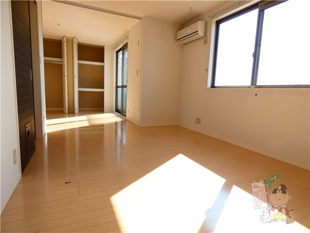 プラシス壱番館の洋室